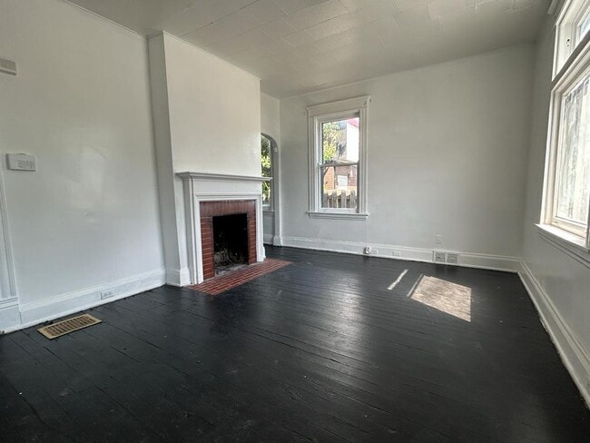 Building Photo - 110 E Galbraith Rd