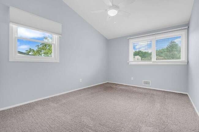 Building Photo - 61 Cornell Dr