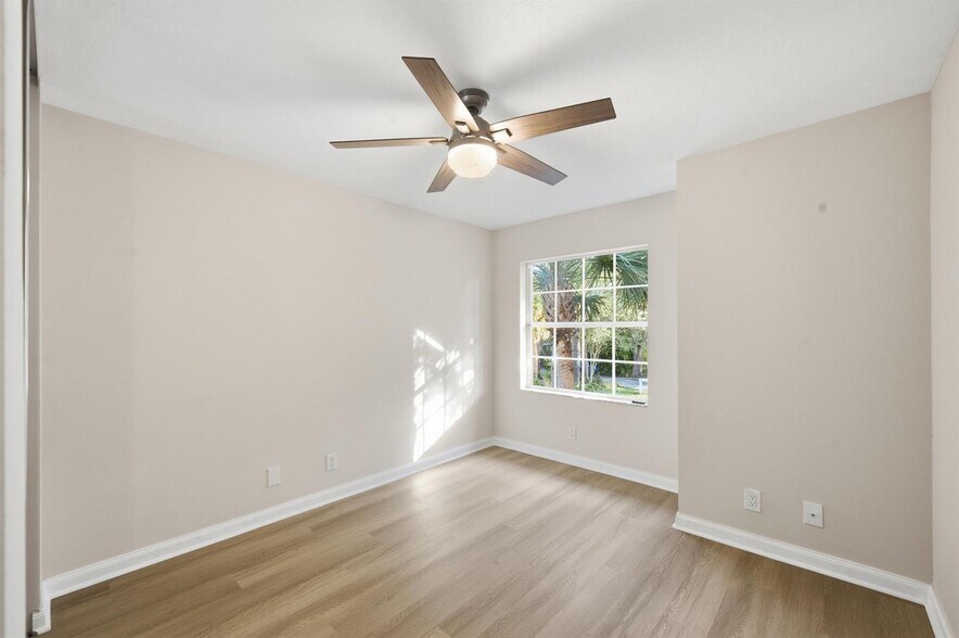 Building Photo - 207 Banyanwood Pt