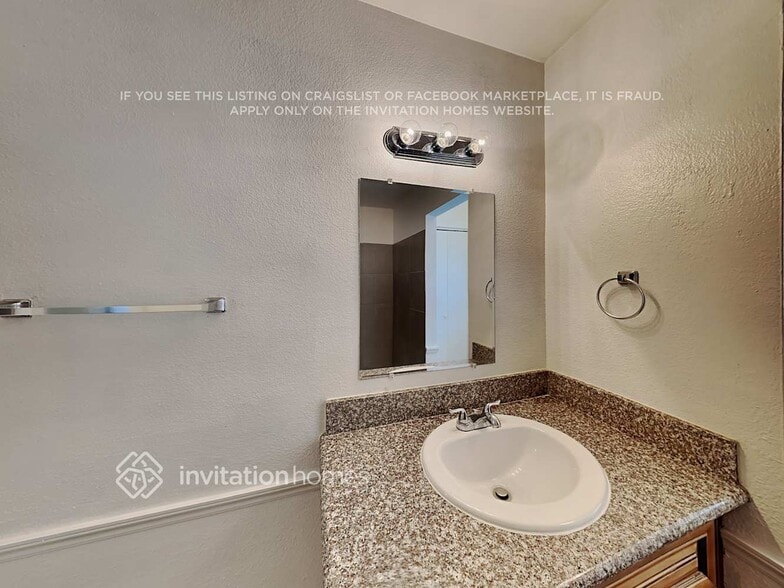 Building Photo - 5408 N 69th Ave