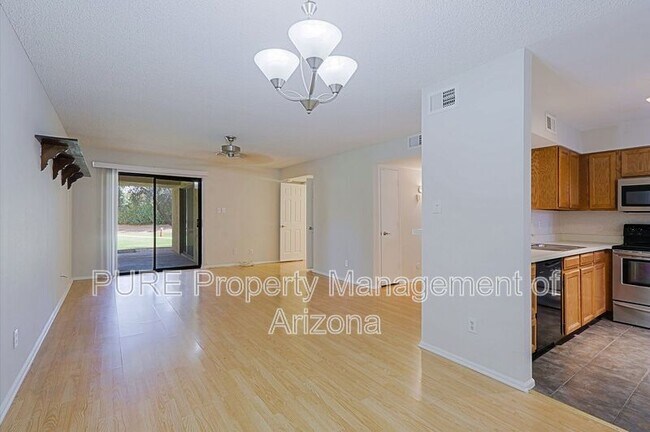 Building Photo - 9355 N 91st St