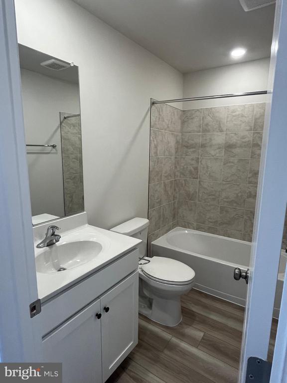 Building Photo - 332 Watercourse Dr