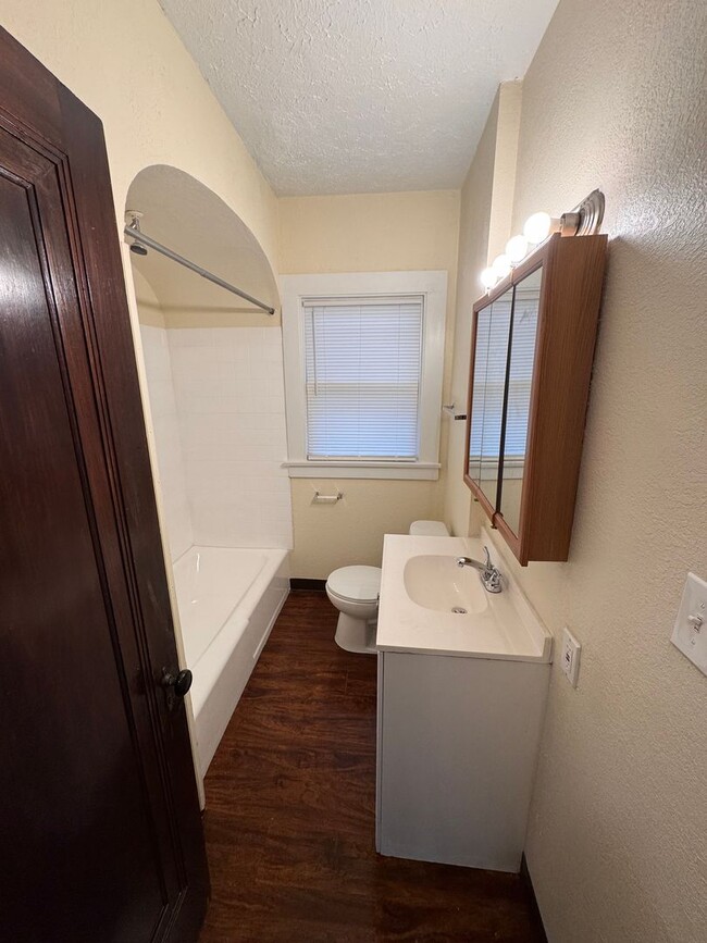 Building Photo - 157 Halls Heights Ave