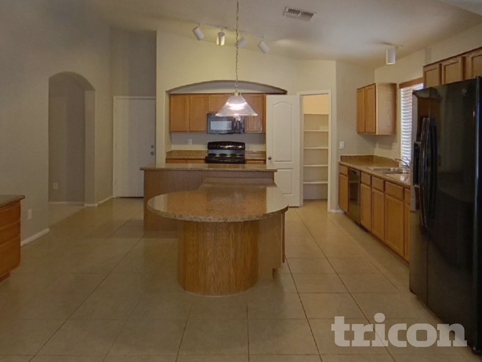 Building Photo - 41334 W Hayden Dr