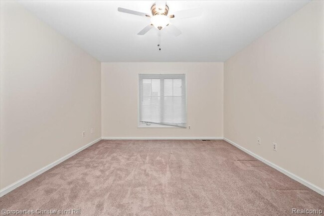 Building Photo - 37447 Stonegate Cir