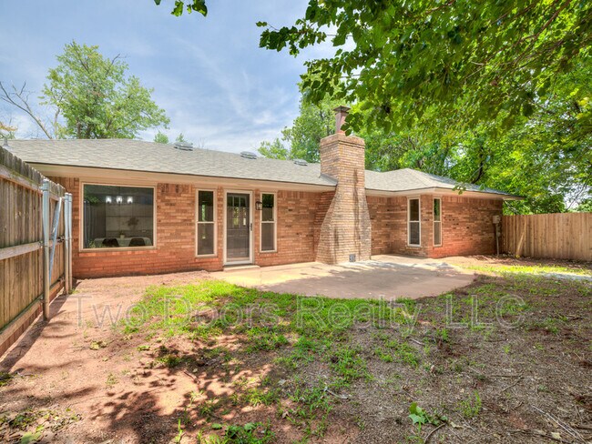 Building Photo - 1908 E Willow Creek Terrace