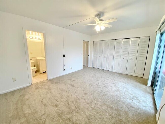 Building Photo - 149 Mansfield D