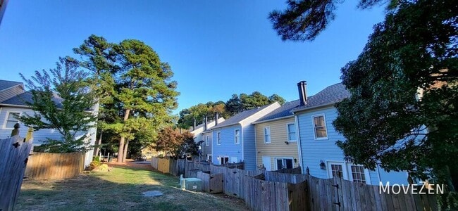 Building Photo - 1608 Township Cir