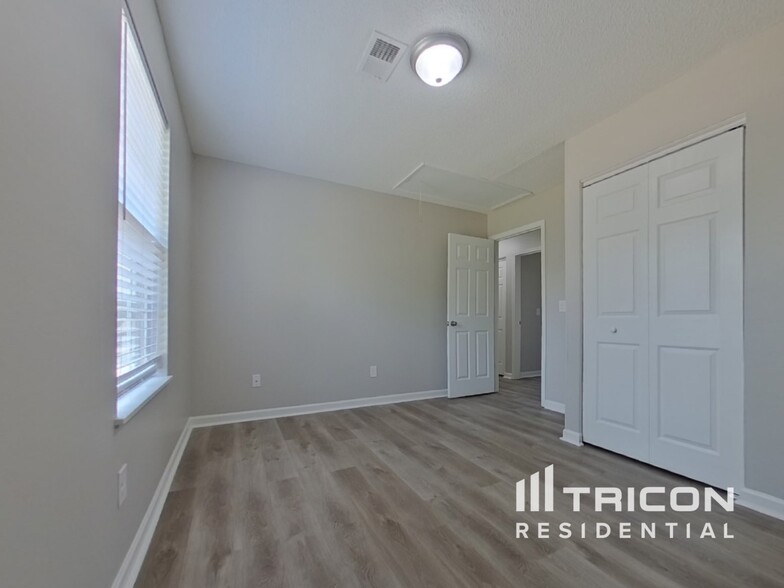 Building Photo - 4 Sterling Ridge Ct