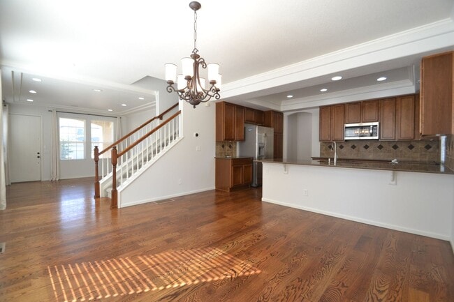 Building Photo - 4 bedrooms and large loft in Banning Lewis...