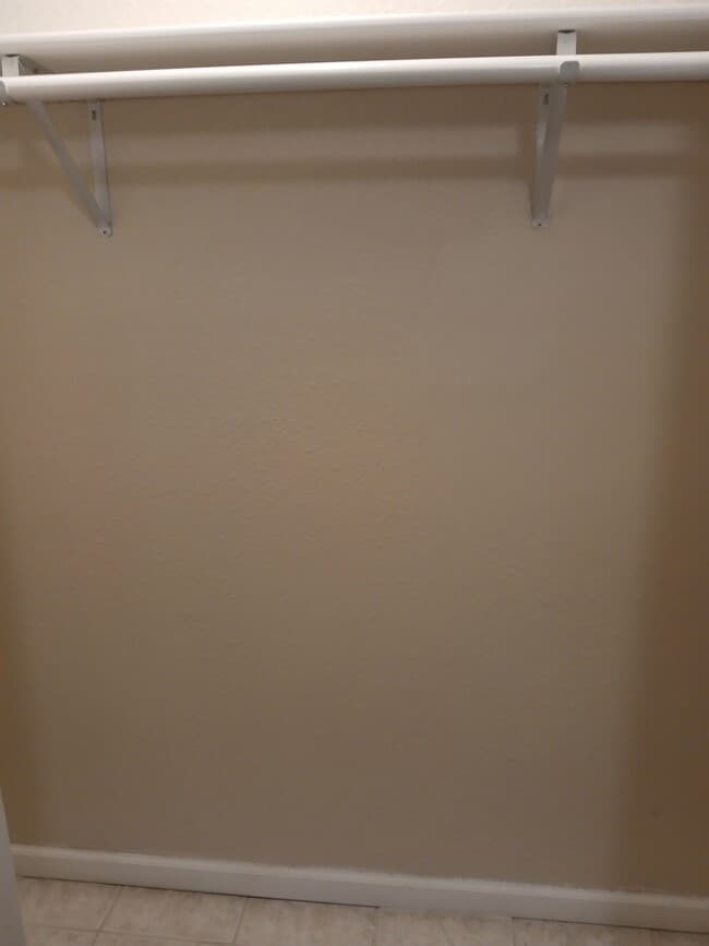 Building Photo - 1100 Briarwood Rd