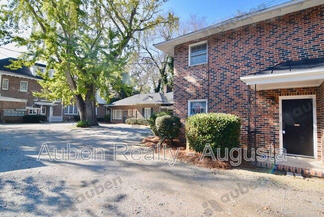 Building Photo - 239 Greene St