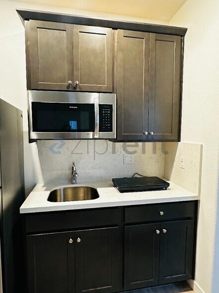 Building Photo - Unit Unit A