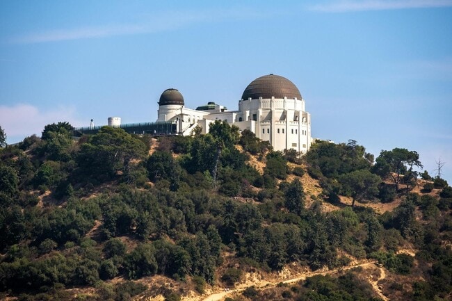 Building Photo - Fully Furnished: 3 bed/ 2 Bath Mid-Century Home w/views of Griffith Observatory in the Hollywood ...