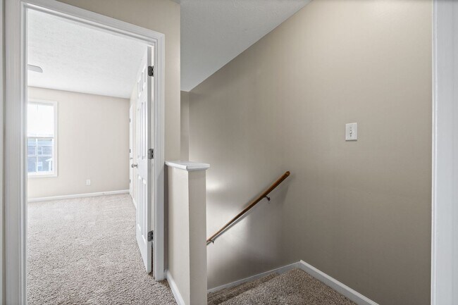 Building Photo - 375 Peabody Dr