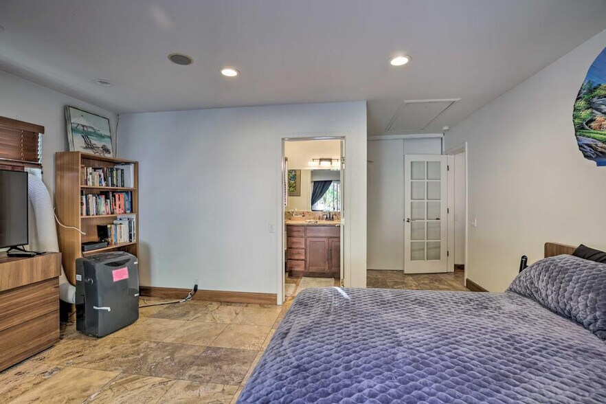 Building Photo - 939 Begonia Ct