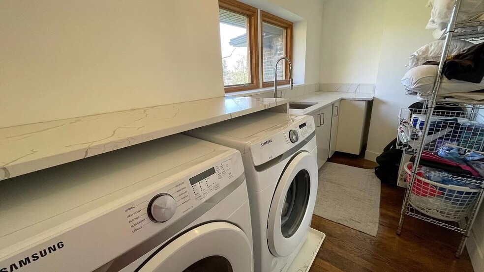 Building Photo - 100 Kirk Rd