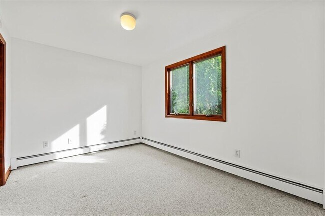 Building Photo - 1 Rodeo Dr