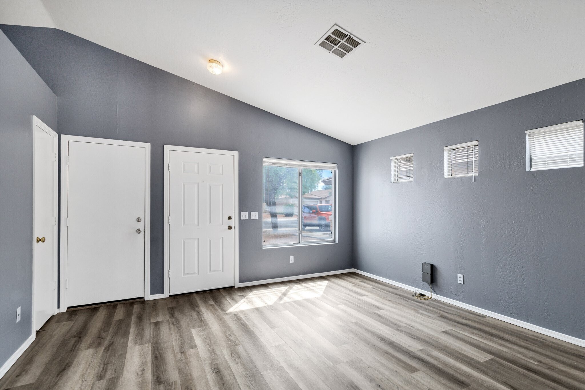 Building Photo - 14958 W Port Au Prince Ln