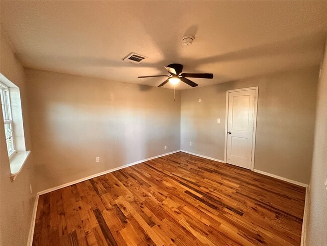 Building Photo - 2716 Hill Ave