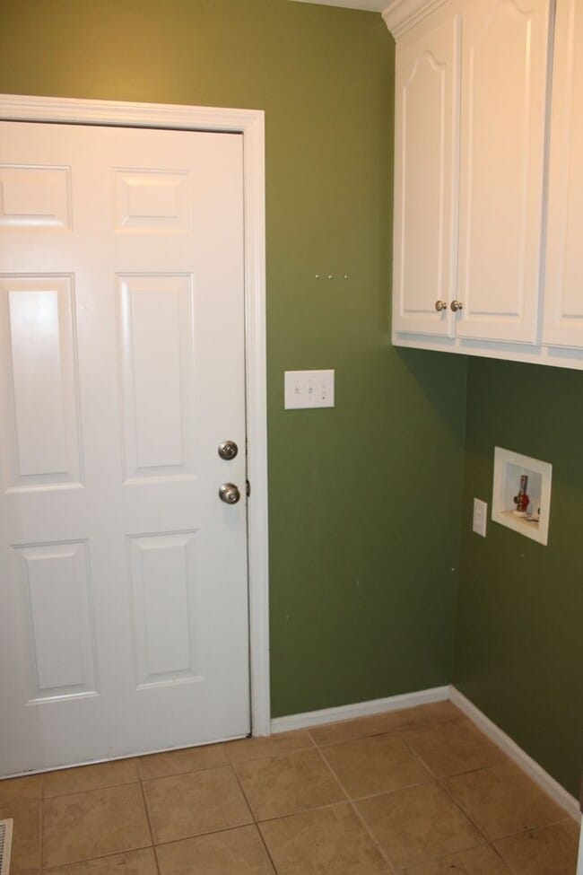 Building Photo - 212 Killdeer Dr