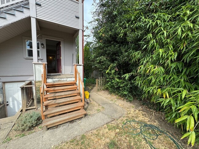 Building Photo - 8524 SE 11th Ave