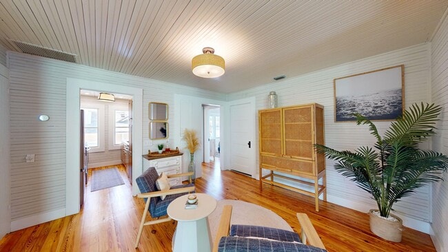 Building Photo - Presenting a meticulously renovated and fu...