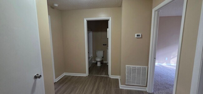 Building Photo - 2108 Hill St NW