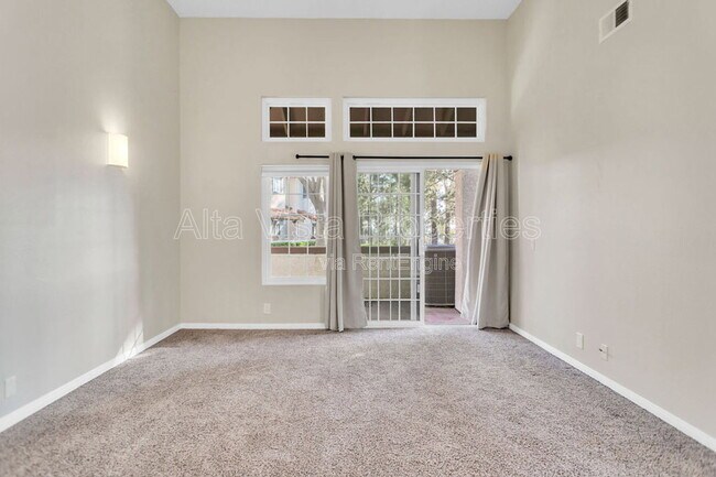 Building Photo - 7960 Mission Vista Dr