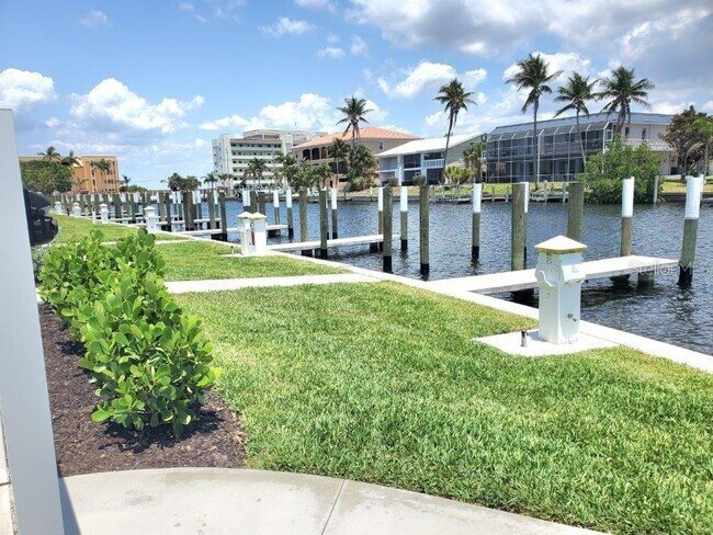 Building Photo - 1620 Seahaven Dr