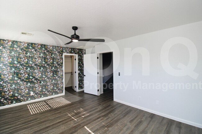 Building Photo - 3538 S Cupertino Dr