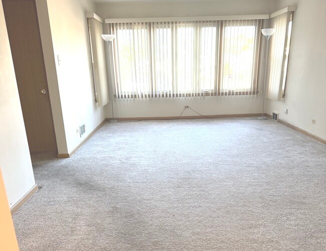 Building Photo - 7121 W Foster Pl