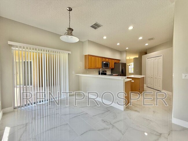 Building Photo - 10181 Marsh Pine Cir