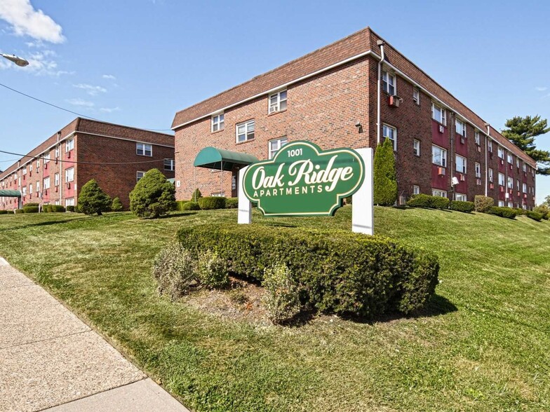 Primary Photo - OAK RIDGE APARTMENTS