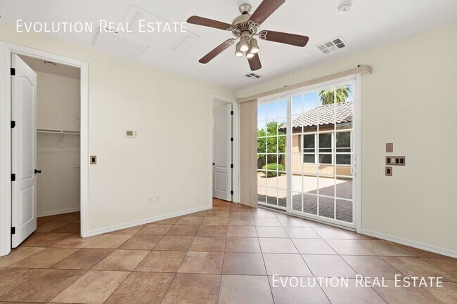 Building Photo - 3287 S Cottonwood Dr