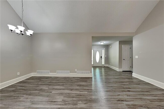 Building Photo - 755 Abbington Ln