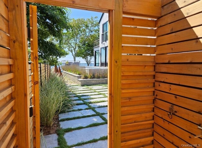 Building Photo - 599 Peconic Bay Blvd