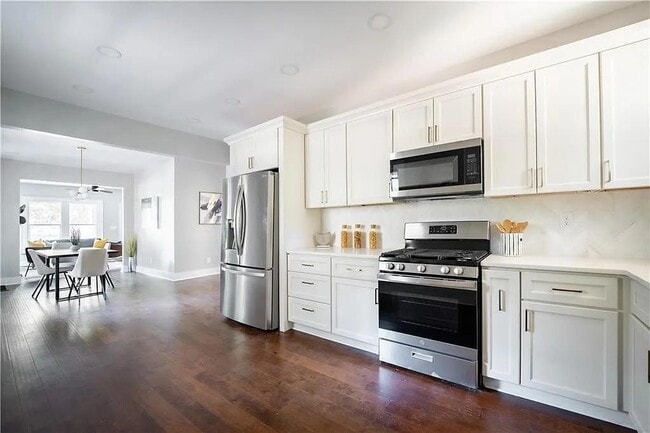 Building Photo - 943 Rose Cir SW