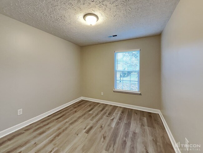 Building Photo - 141 Willowleaf Ln
