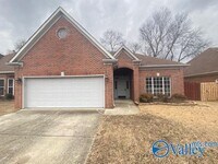 Building Photo - 492 SW Sussex Dr