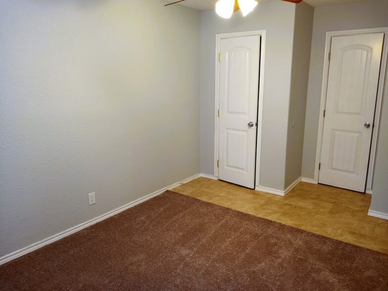 bedroom closet - 513 Wolf St