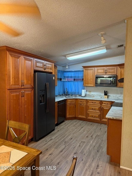 Building Photo - 706 Hyacinth Cir