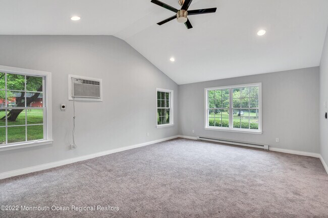 Building Photo - 5 Dugans Ln