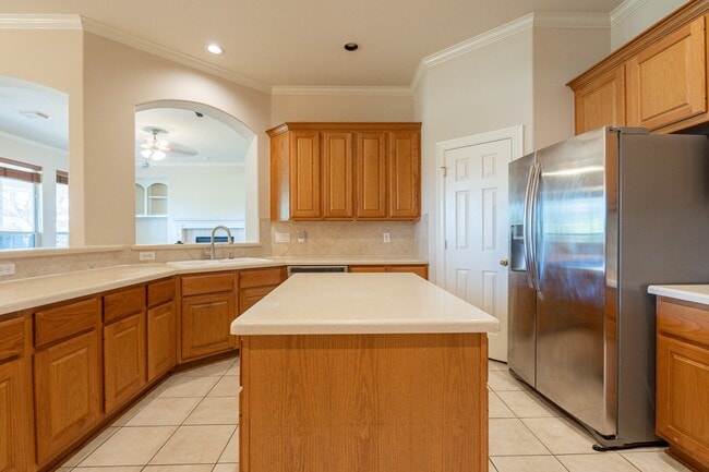 Building Photo - 24319 Bay Hill Blvd