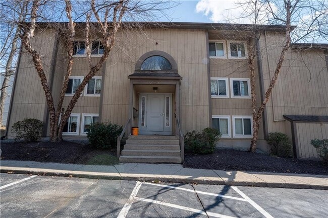 Building Photo - 400 New River Rd