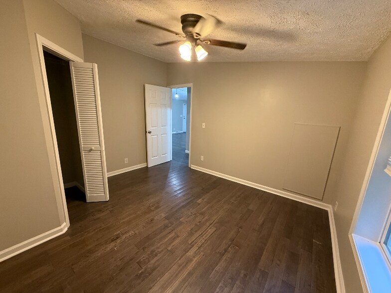 Building Photo - 1948 Brian Kelley Ln