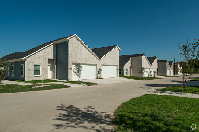 Primary Photo - Hampton Road Duplexes