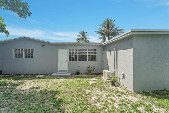 Building Photo - 7251 Grandview Blvd