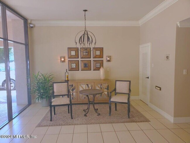 Building Photo - 6000 San Jose Blvd