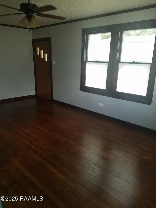 Building Photo - 630 Wilson St